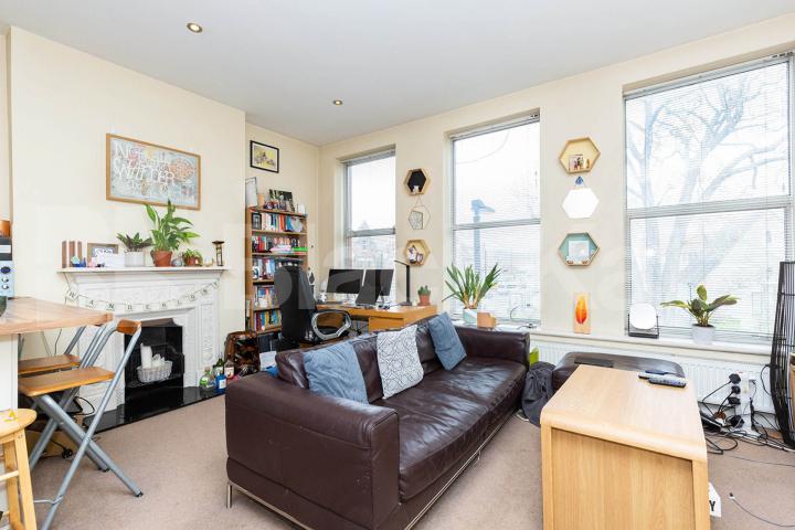 Large 1 bedroom property to rent minutes to Crouch End broadway. Tottenham lane, Crouch End